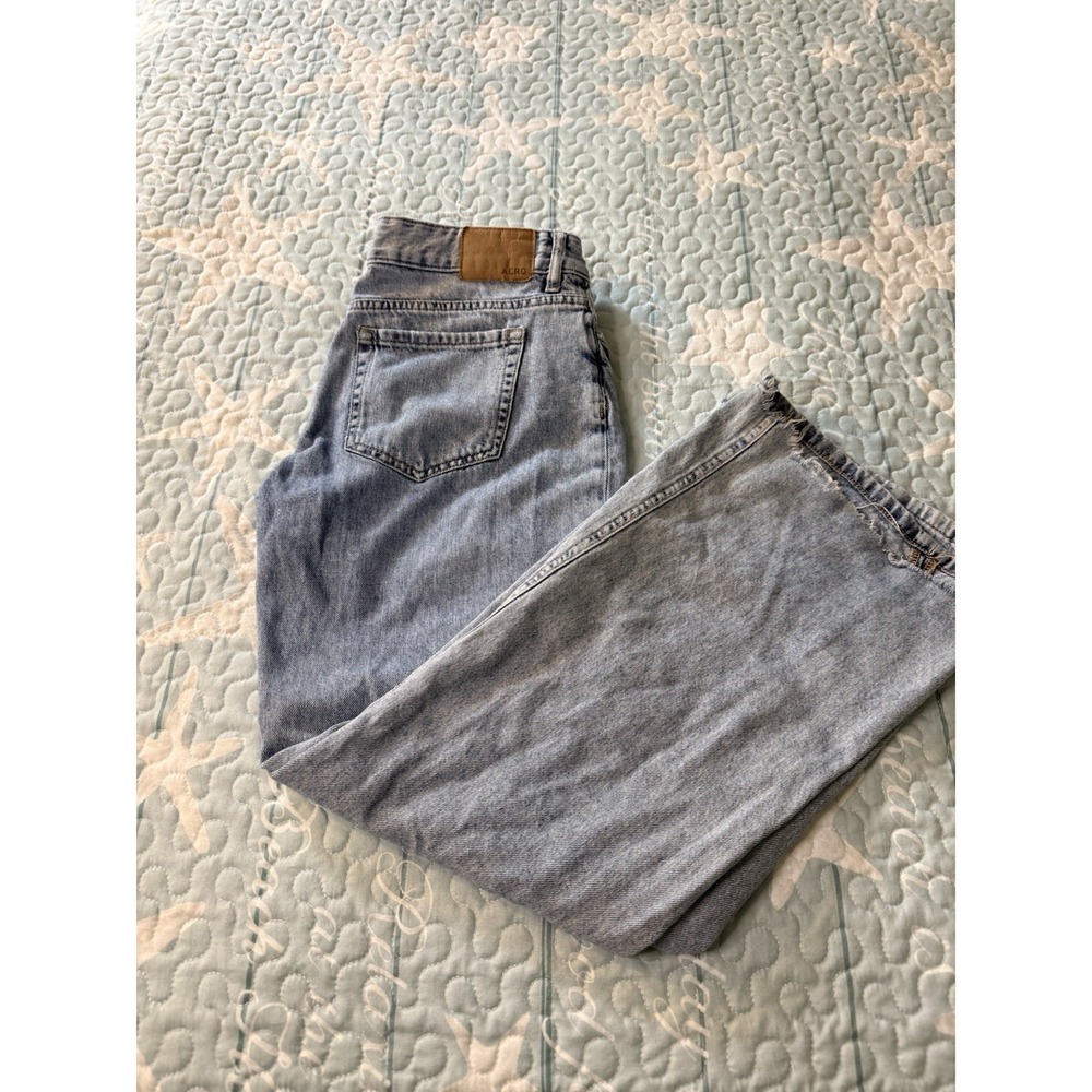 Aeropostale Aero Baggy Wide Leg Distressed Raw Hem Low Rise Jeans Size 0 Short